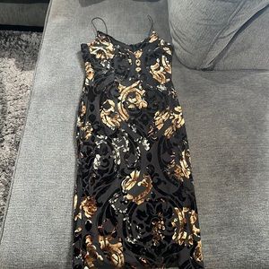 Fashion Nova Women's Velvet Midi Dress Medium